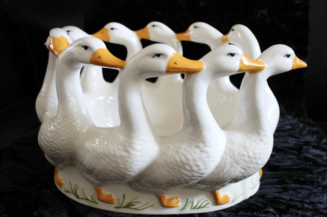 ceramic-goose-basket