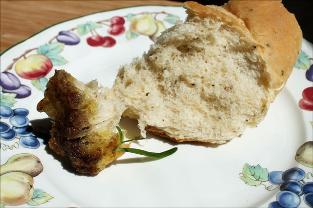 bread-with-oil-and-vinegar