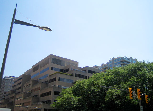 st-clair-w-building