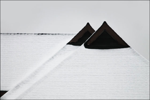 snowy-peaked-roof