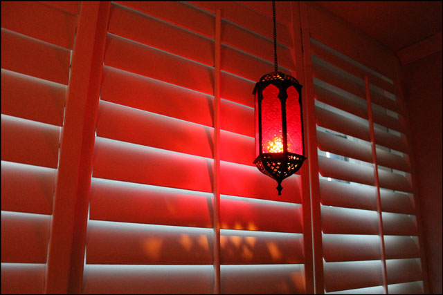 hanging-candle-lantern