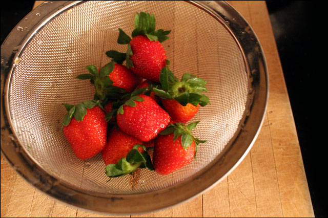 strawberries-for-salad