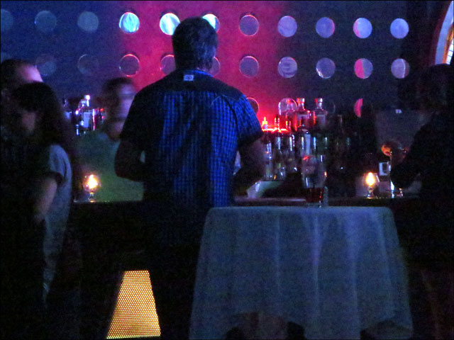 nick-at-bar-2