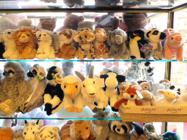 stuffed animal toy store